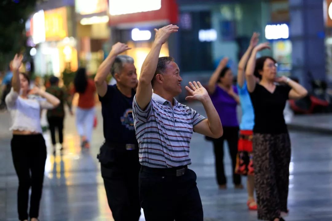 风扇对空调影响_风扇会影响空调制冷吗_风扇和空调哪个对人体危害大