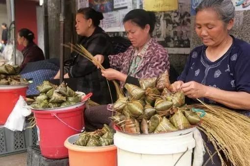 粽子煮多长时间最合适_粽子叶煮多长时间合适_粽子合适煮多长叶时间才能吃